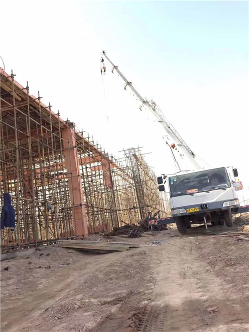 扬中市吊车作业的安全注意事项有哪些？